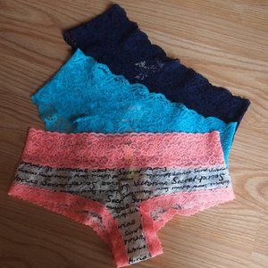 VS Pink Lace Panties‎